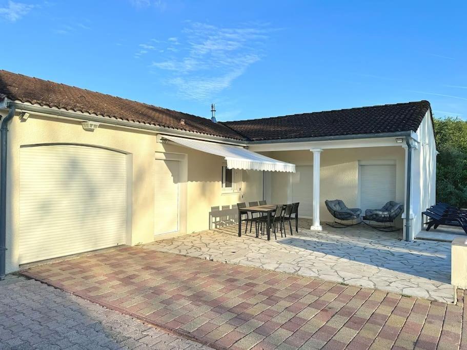 Maison Chaleureuse Avec Piscine Izon Экстерьер фото